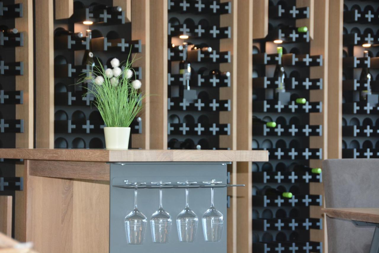 Weingut Bugner Meizelhof Klein-Winternheim المظهر الخارجي الصورة